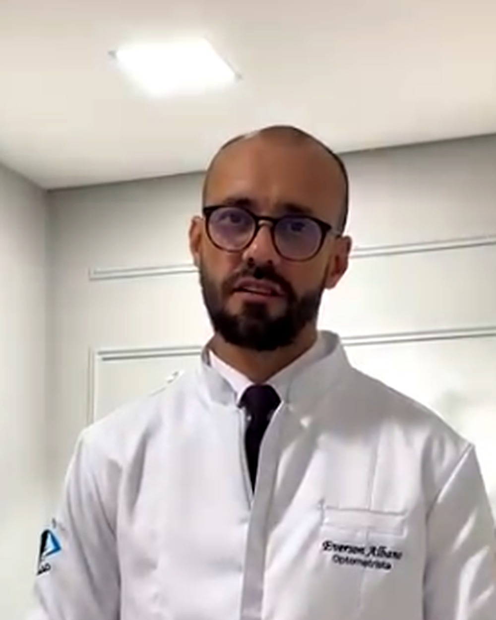 Everson, diretor da ProSaúde Popular e optometrista responsável pelos atendimentos